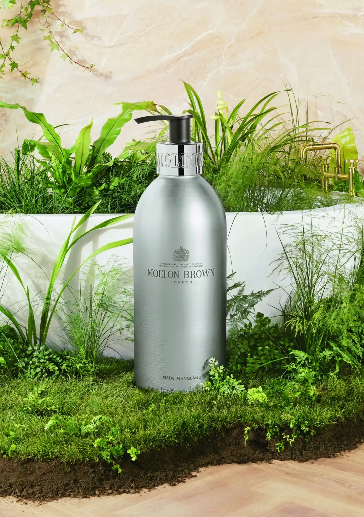 Molton Brown – 100% PCR aluminium with offset printing and a matt lacquer